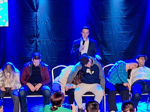 Comedy Hypnosis With Austin Singley-布兰森必去景点