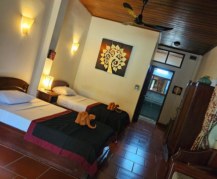 陆地洛格斯洛奇酒店主图