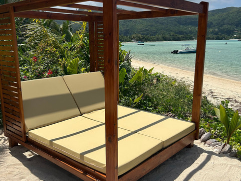 Banana Sea Club-Anse Boileau必去景点