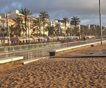 Playa de la Estacion-巴达洛纳必去景点