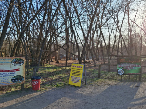 Magán Zoo-Felsolajos必去景点