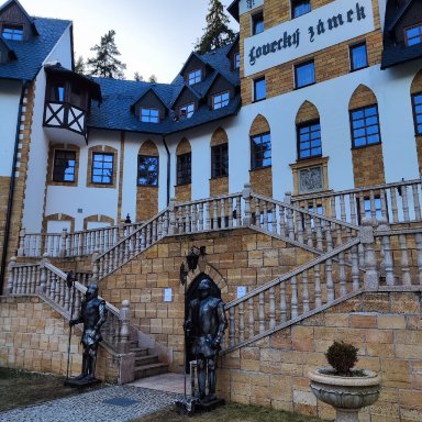 路泽克城堡温泉酒店-官方