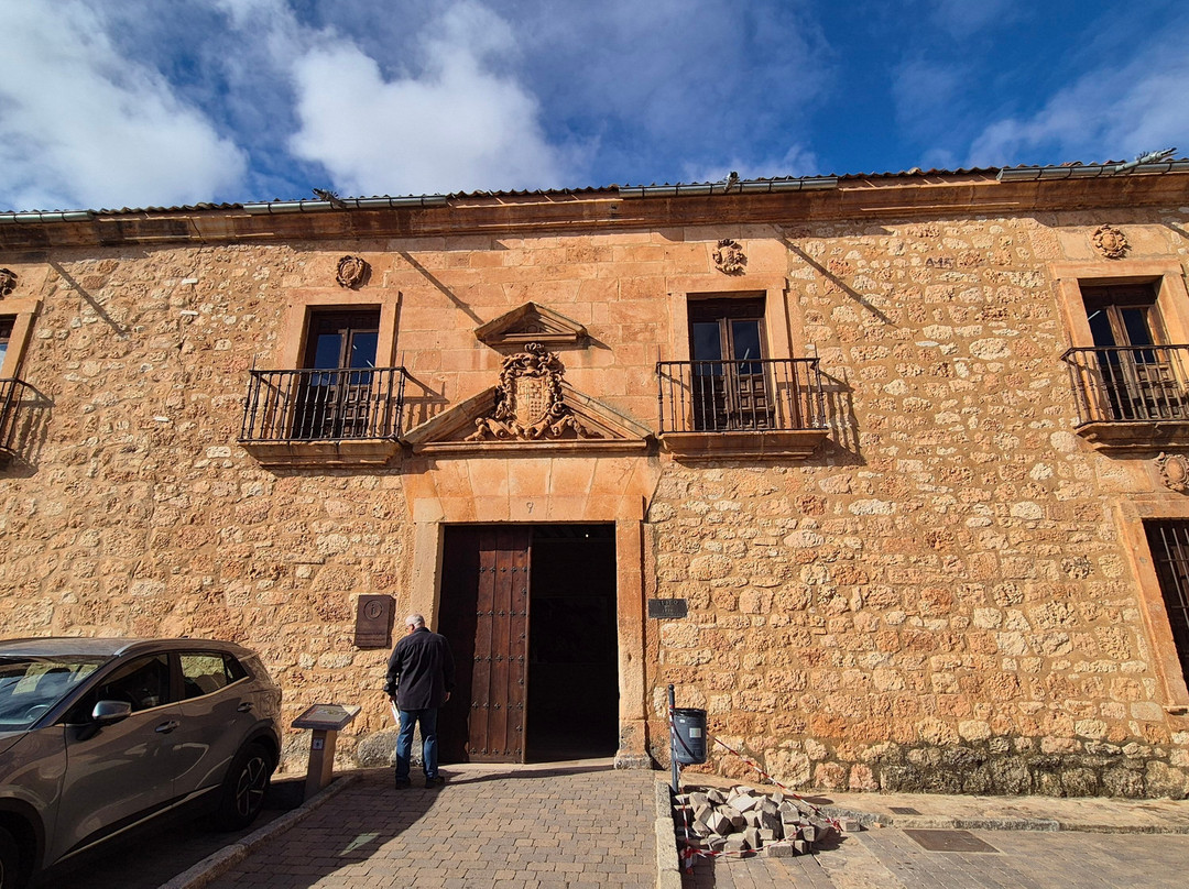 Palacio de Los Velosillo-Ayllon必去景点