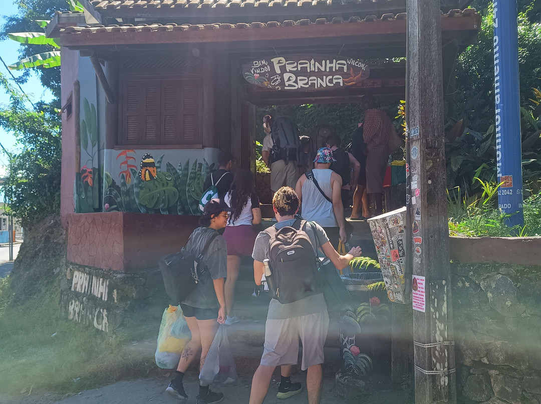 Praia Branca-瓜鲁雅必去景点
