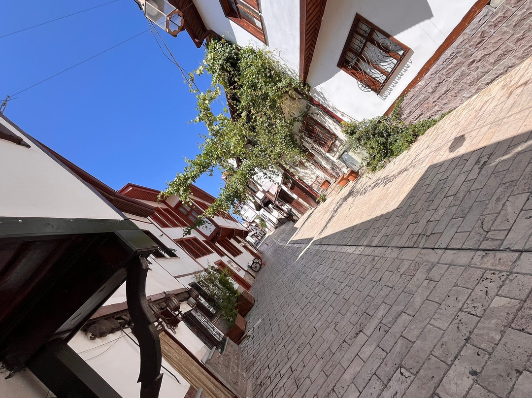 亚兹玛奇拉尔哈尼酒店及餐厅主图