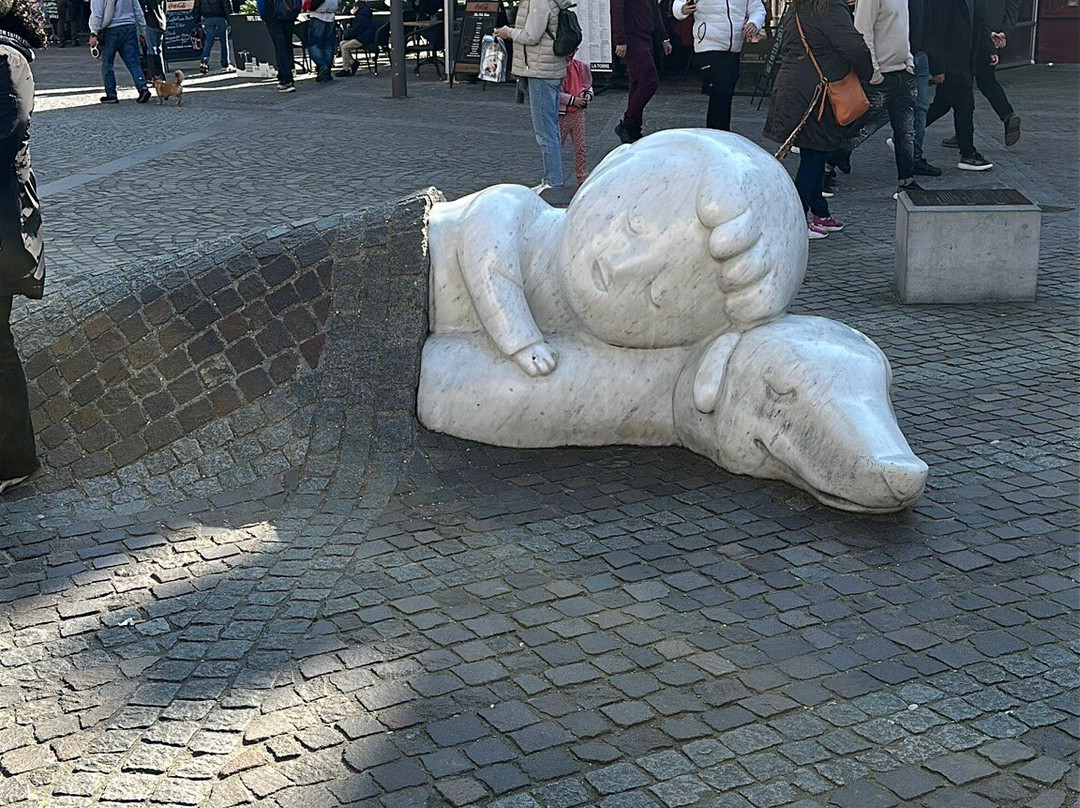 Nello & Patrasche Statue-安特卫普必去景点
