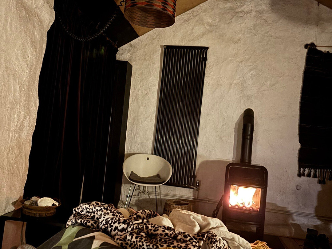 The Peatcutter's Croft主图