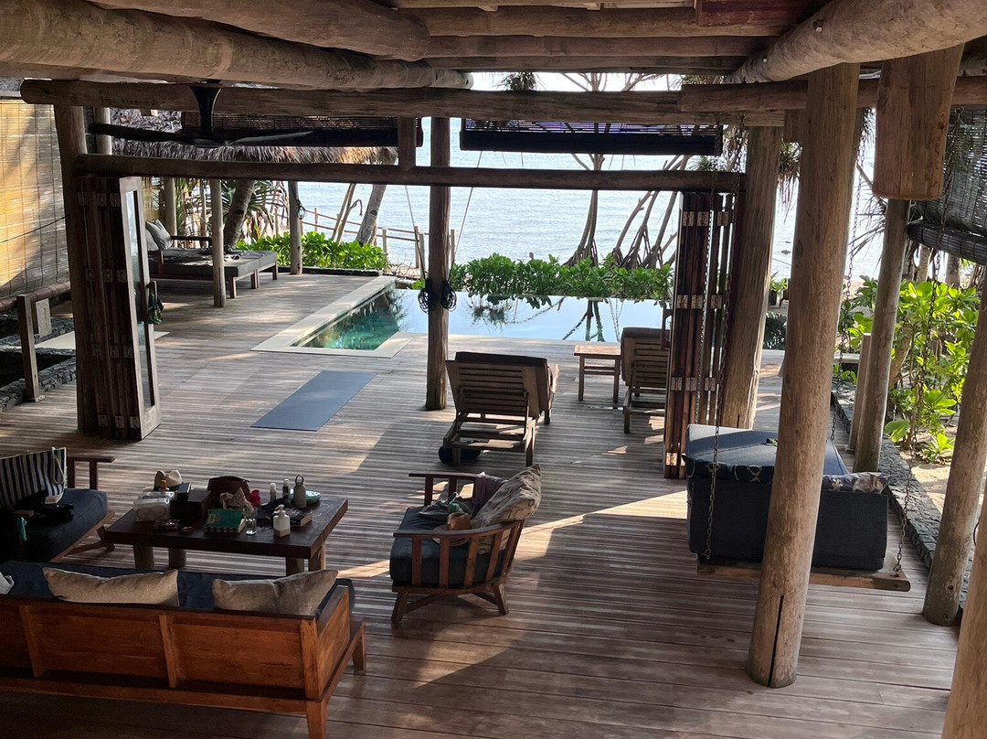 尼柯伊岛度假村主图