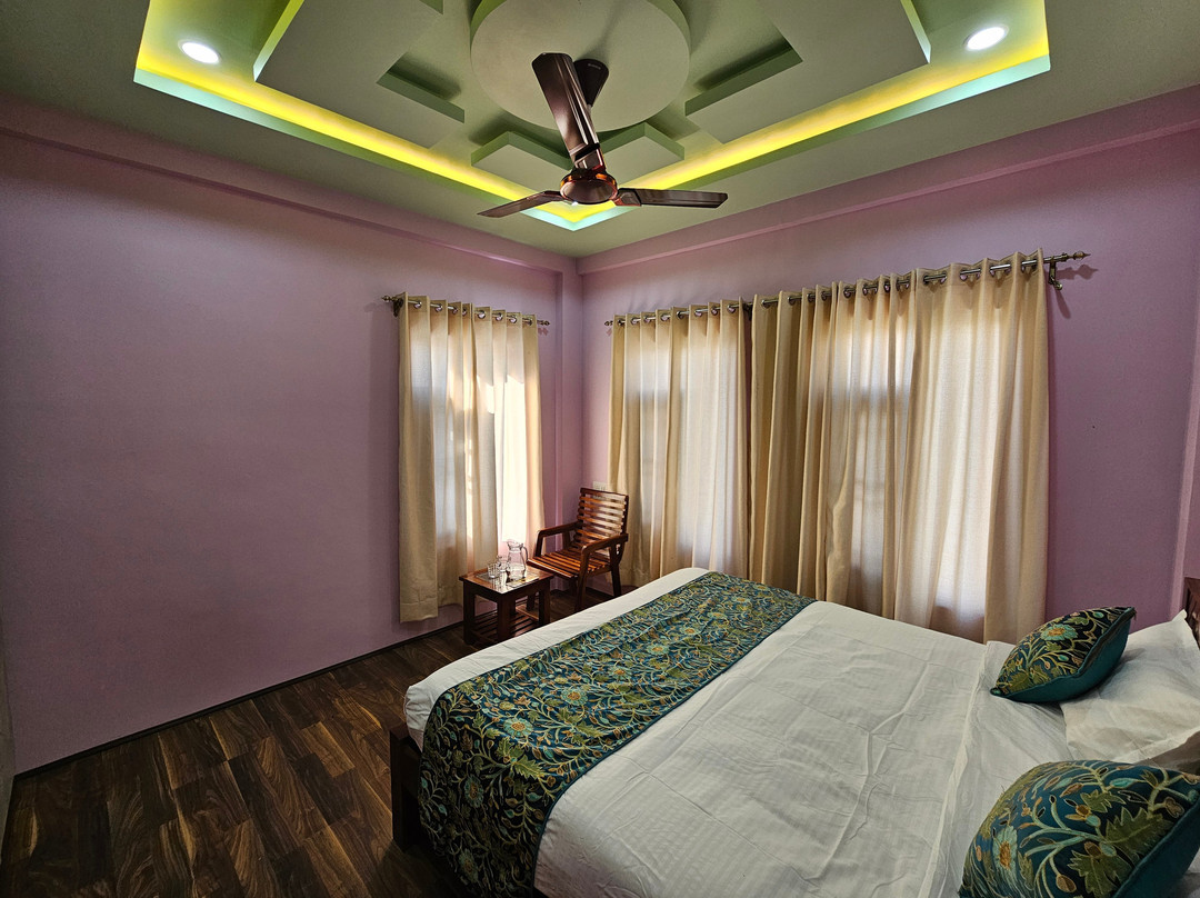 Hotel Riverwood Kokernag