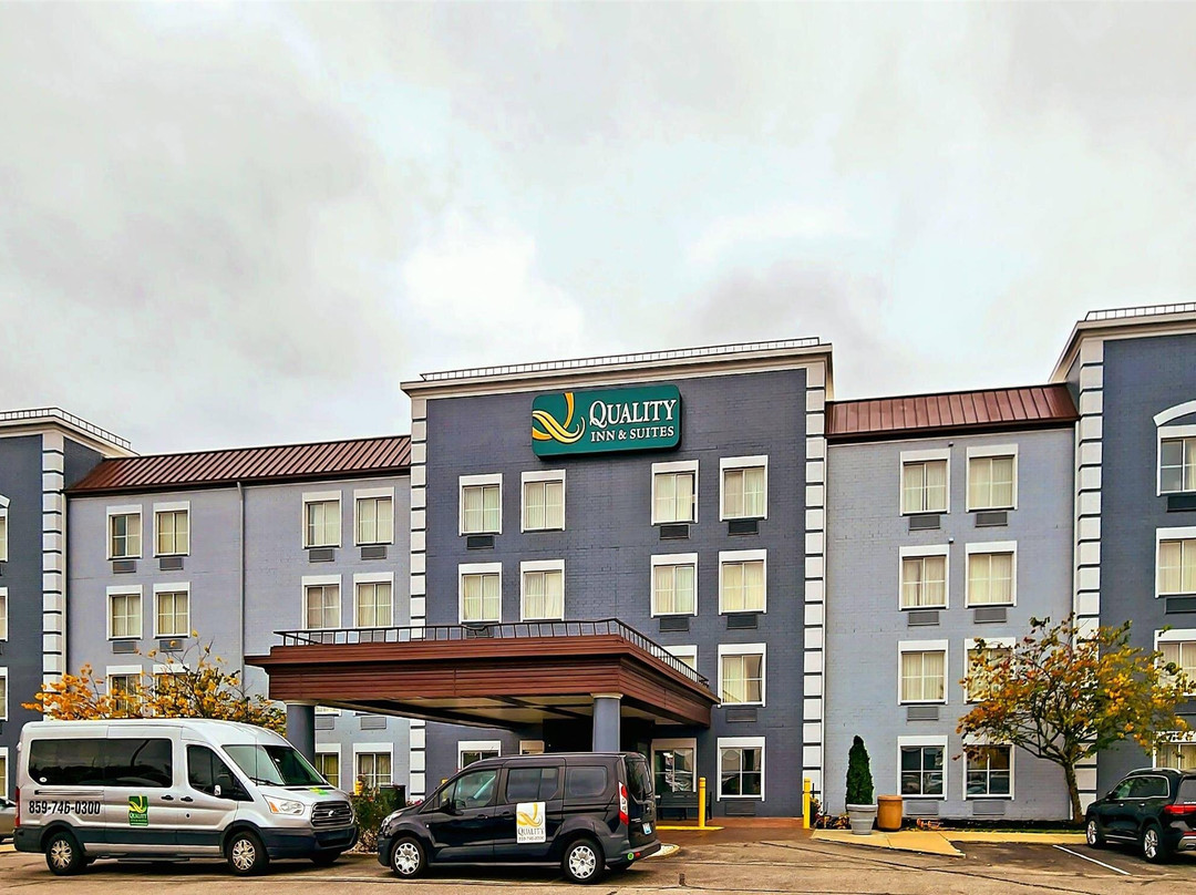希伯伦酒店住宿-Quality Inn & Suites CVG Airport