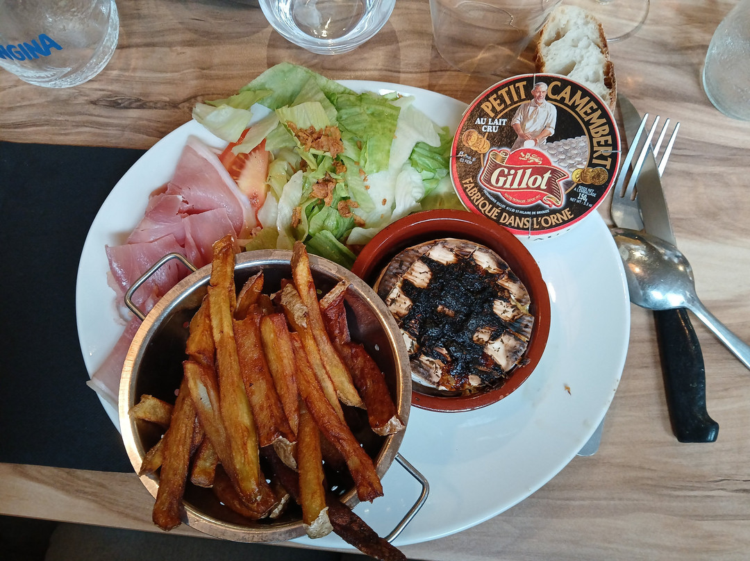 Le Cohibar