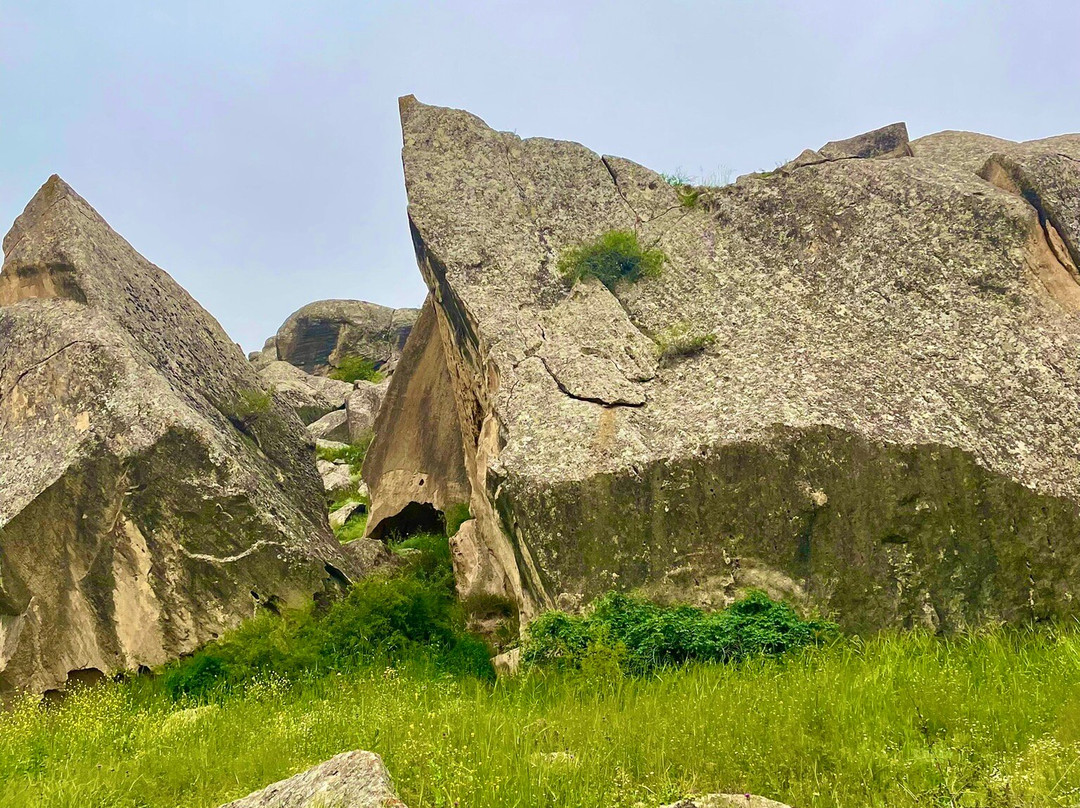 戈布斯坦岩石艺术文化景观-Qobustan必去景点