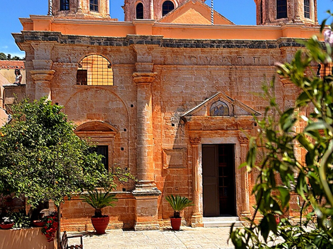 Holy Trinity Monastery (Agia Triada)-Akrotiri必去景点