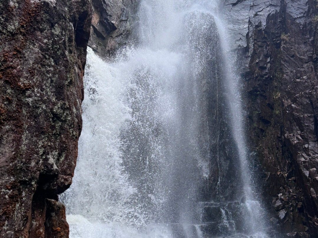 Wailing Widow Falls, Loch Na Gainmhich-Lairg必去景点