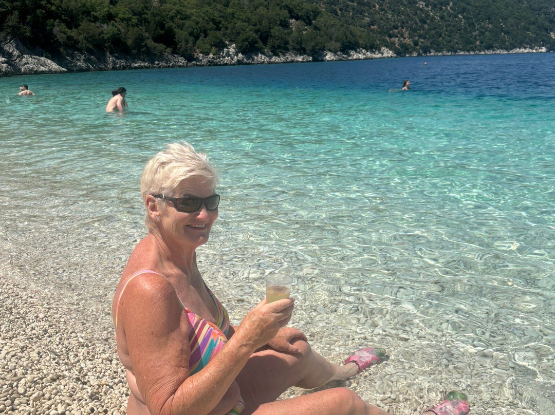 Antisamos Beach-萨米必去景点