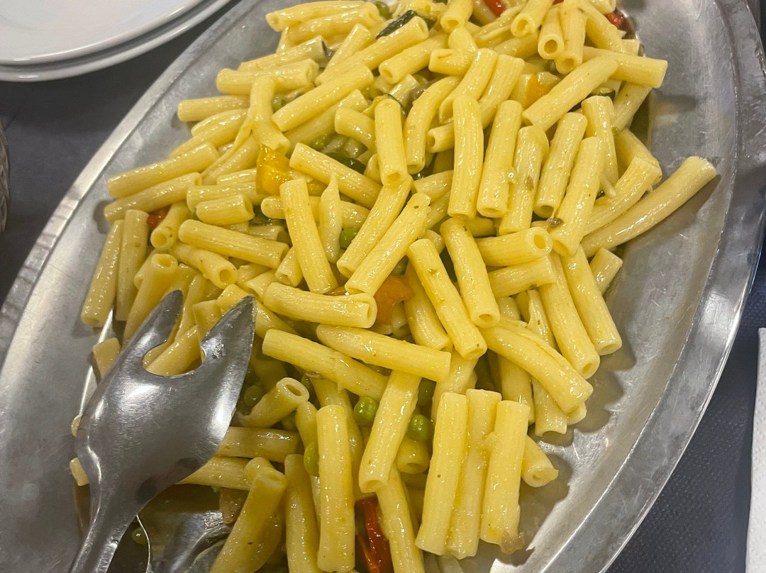 布鲁村酒店主图