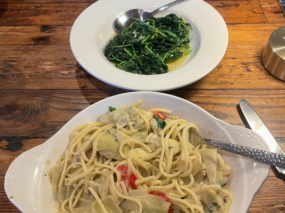 Flora's Pizza Cafe