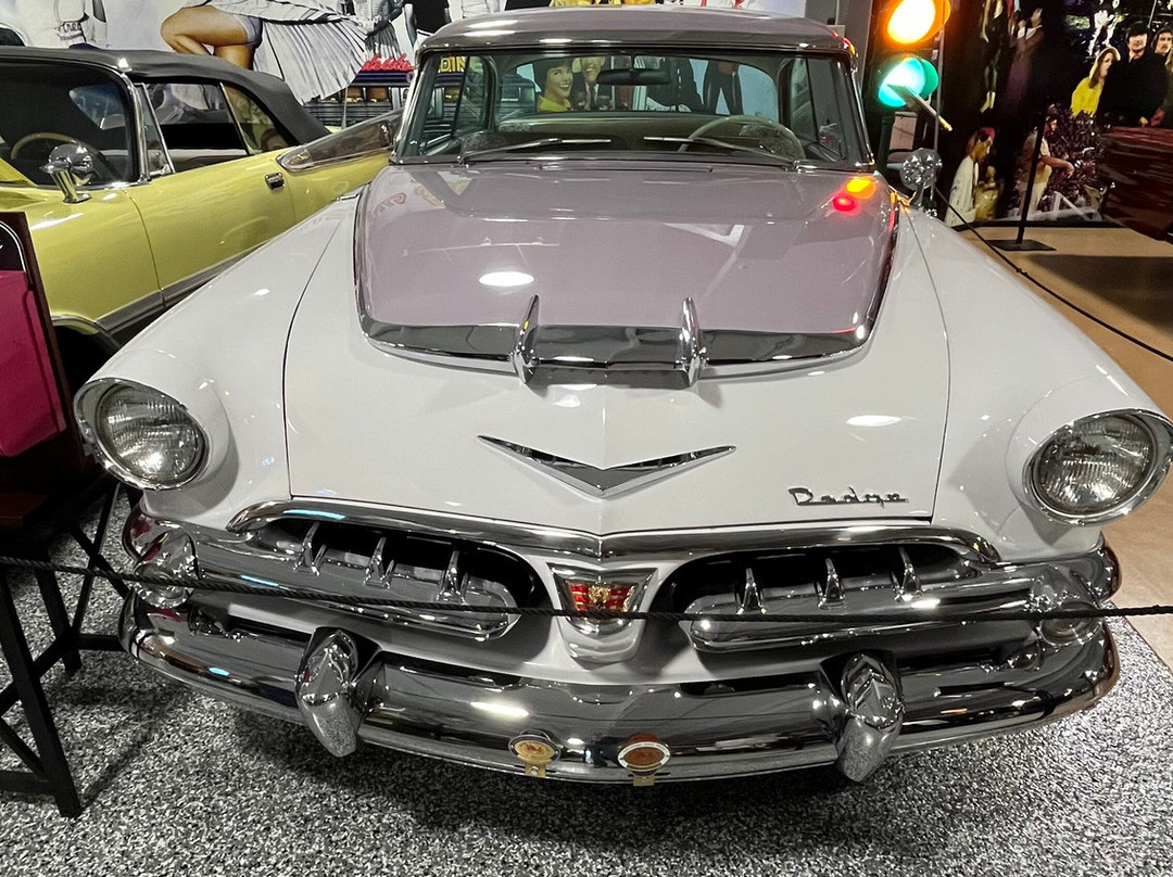 Dauer Museum Of Classic Cars-森赖斯必去景点