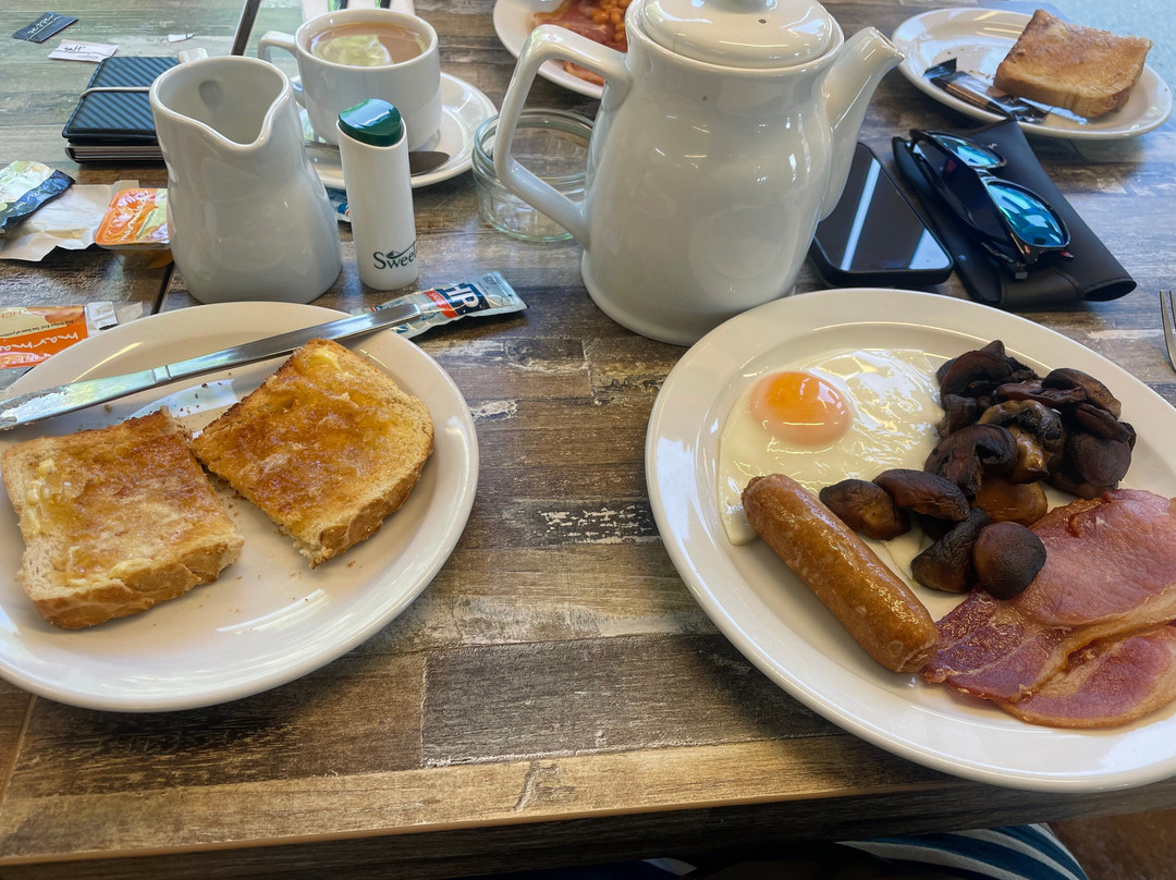 The Seavingtons Village Store & Cafe