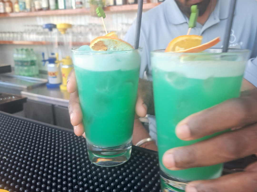 索拉纳温泉酒店主图