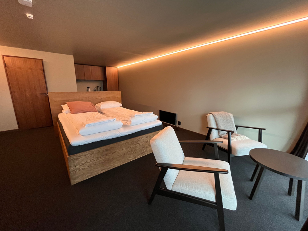Steam Pier Adventure Hotel