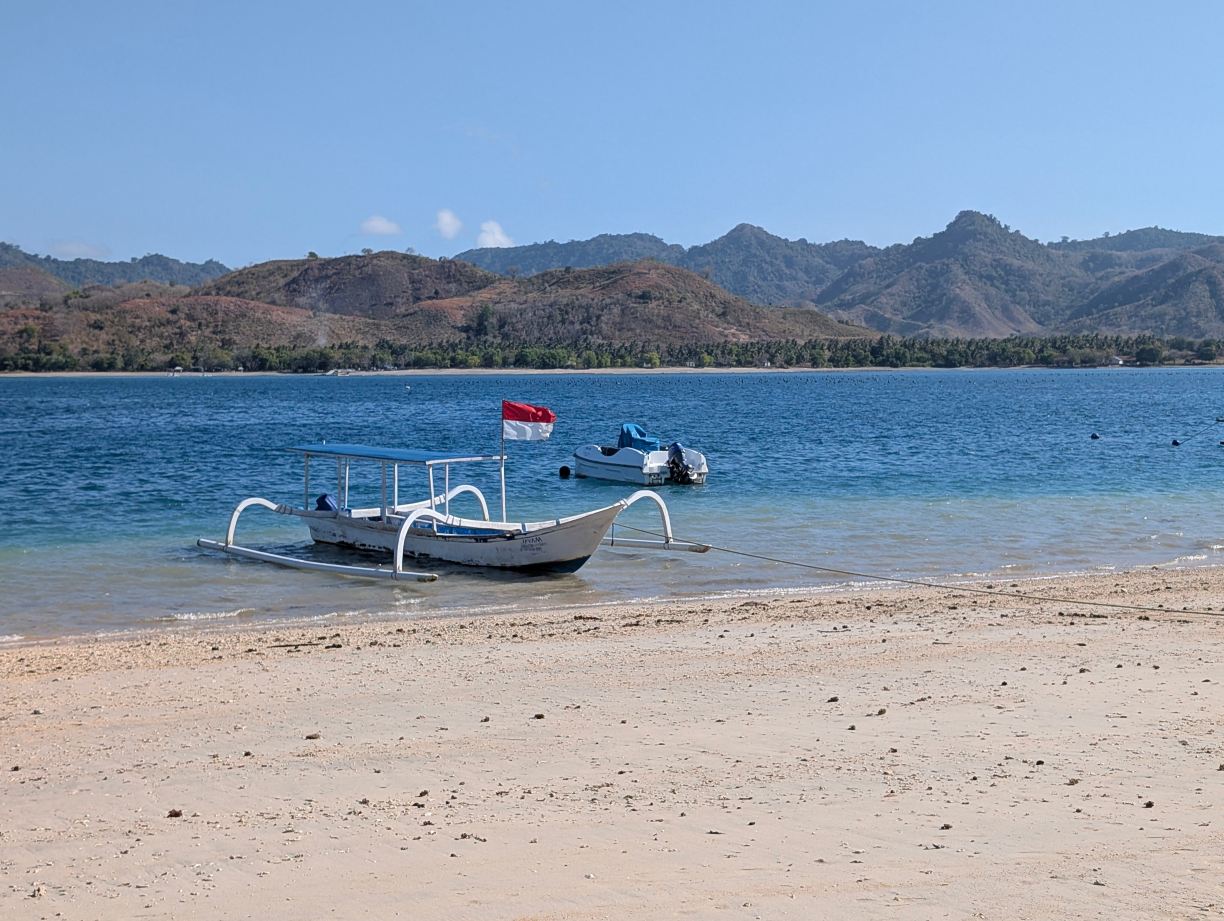 吉利阿萨汉珍珠海滩度假村-旅行者