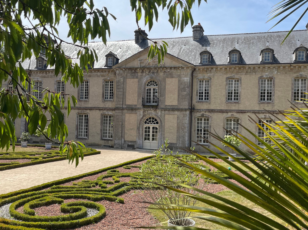 Hôtel de Beaumont-Valognes必去景点