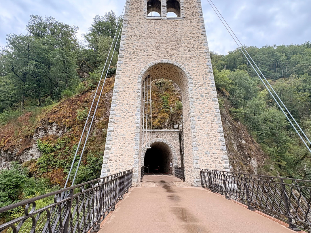 Viaduc des Rochers Noirs-Soursac必去景点