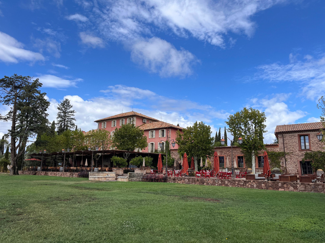 Chateau Saint Roux-Le Cannet-des-Maures必去景点