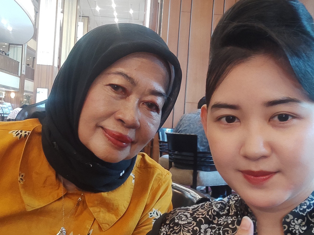 雷德托普酒店主图