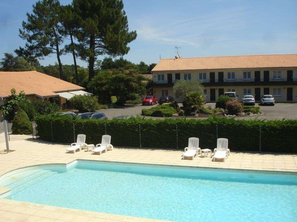 Saint-Medard-en-Jalles酒店住宿-Les Bruyères