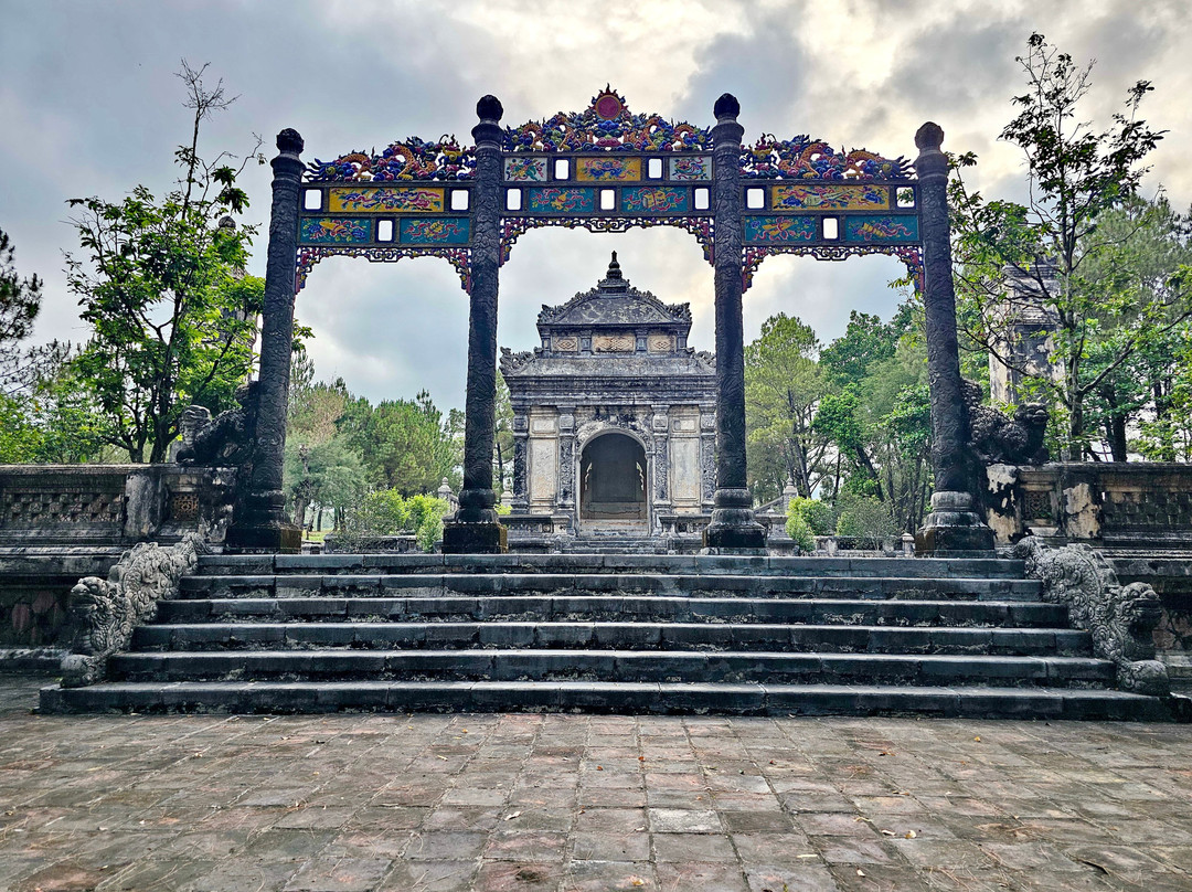 Imperial Tomb of Dong Khanh-顺化必去景点