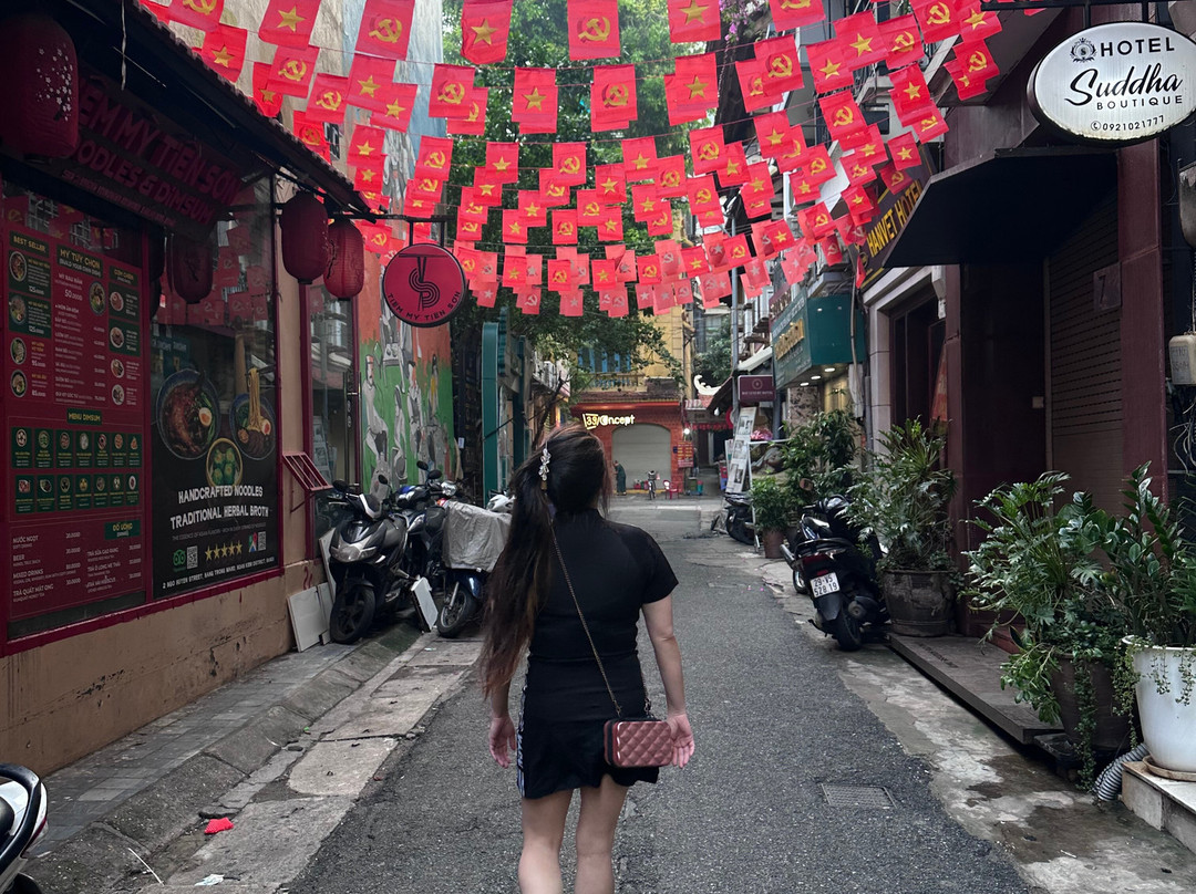 东方翡翠酒店主图