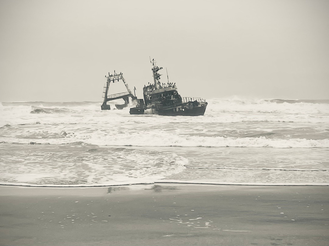 Zeila Shipwreck-Henties Bay必去景点