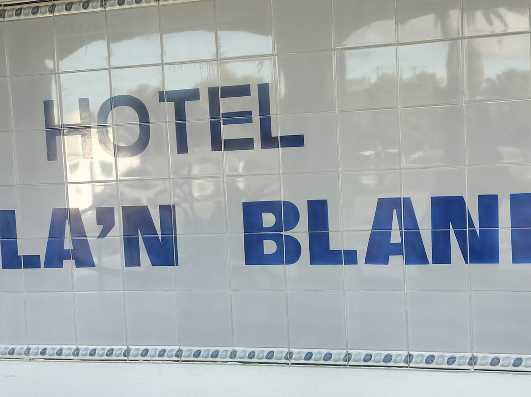 Globales Cala'n Blanes主图