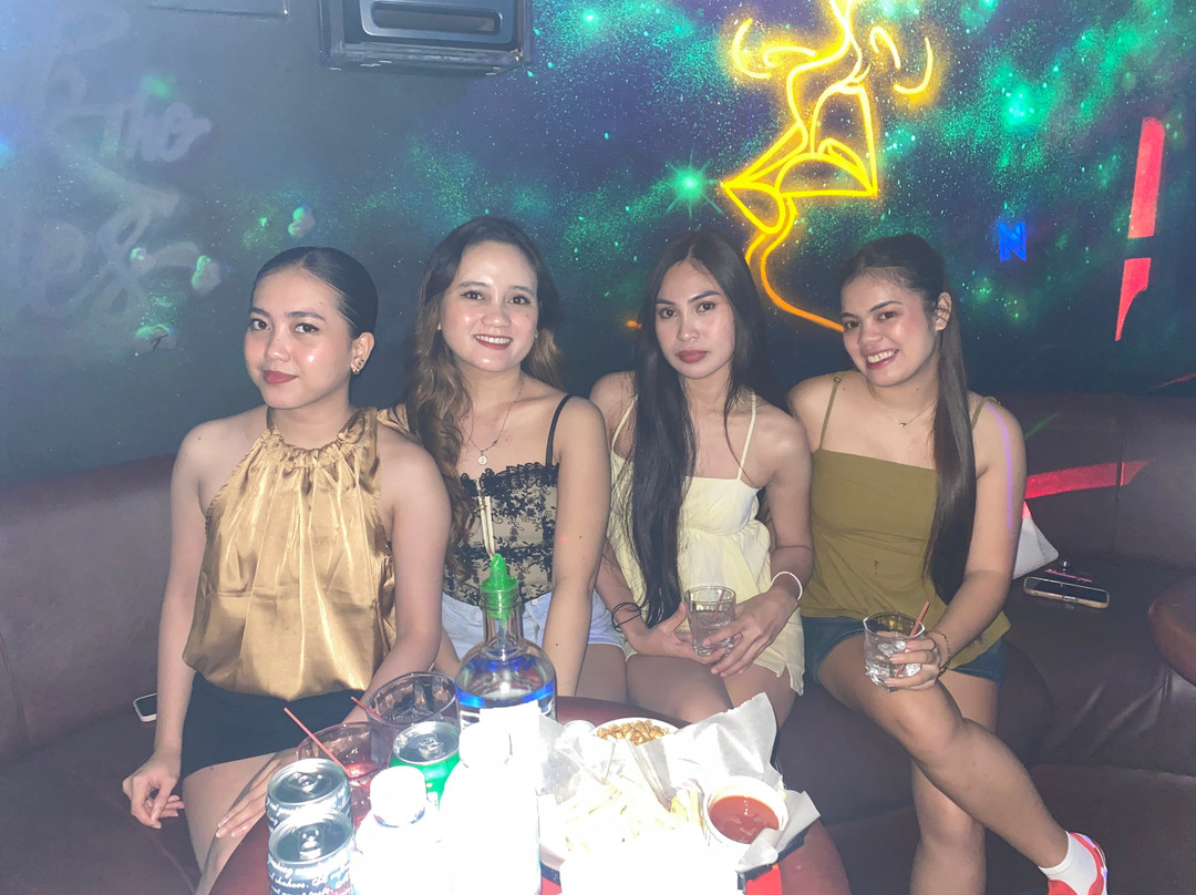 Neon Nights Bar Club-马卡蒂必去景点