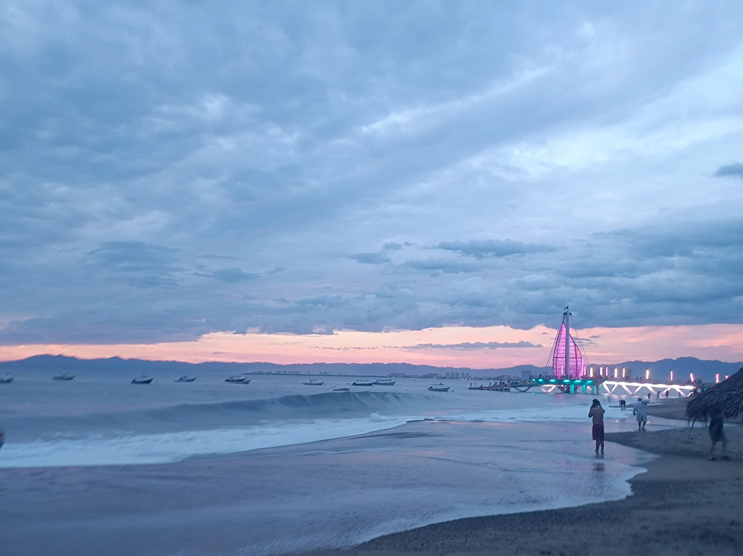Playa de los Muertos-瓦拉塔港必去景点