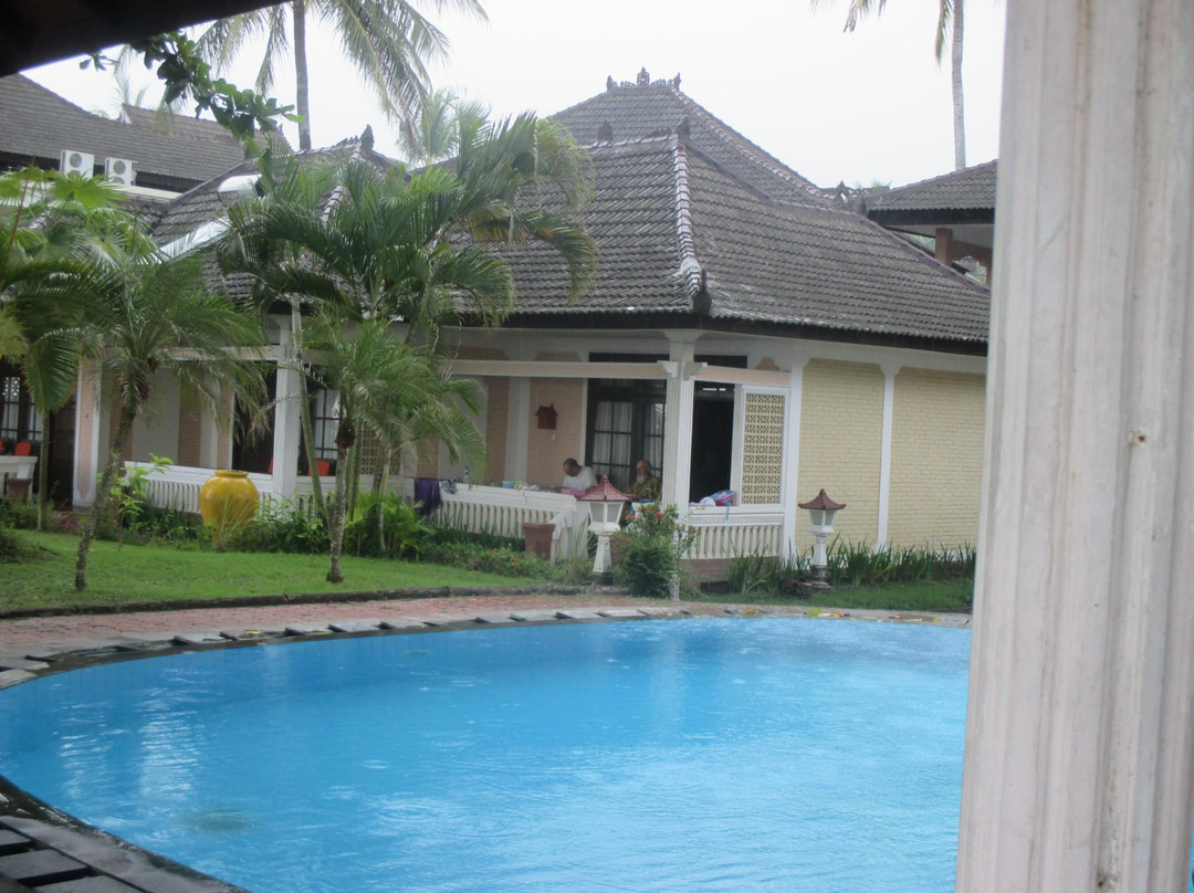 宾泰圣吉吉饭店