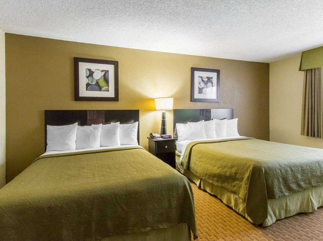 纳瓦霍纳讯品质酒店