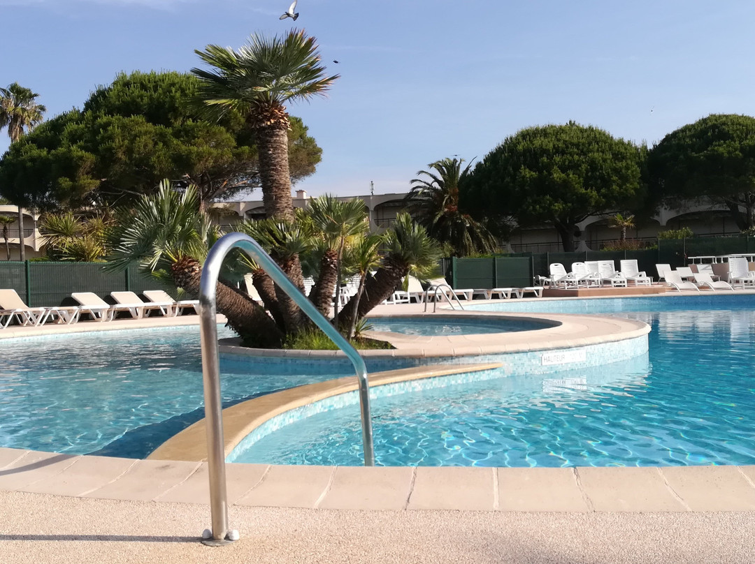 卢贝新城酒店住宿-Hotel Bahia, Villeneuve Loubet