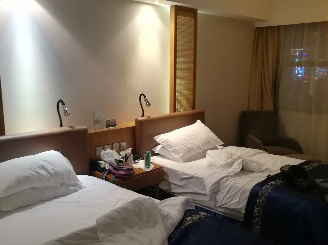 林城万宜酒店(贵阳火车站地铁站青云市集店)主图
