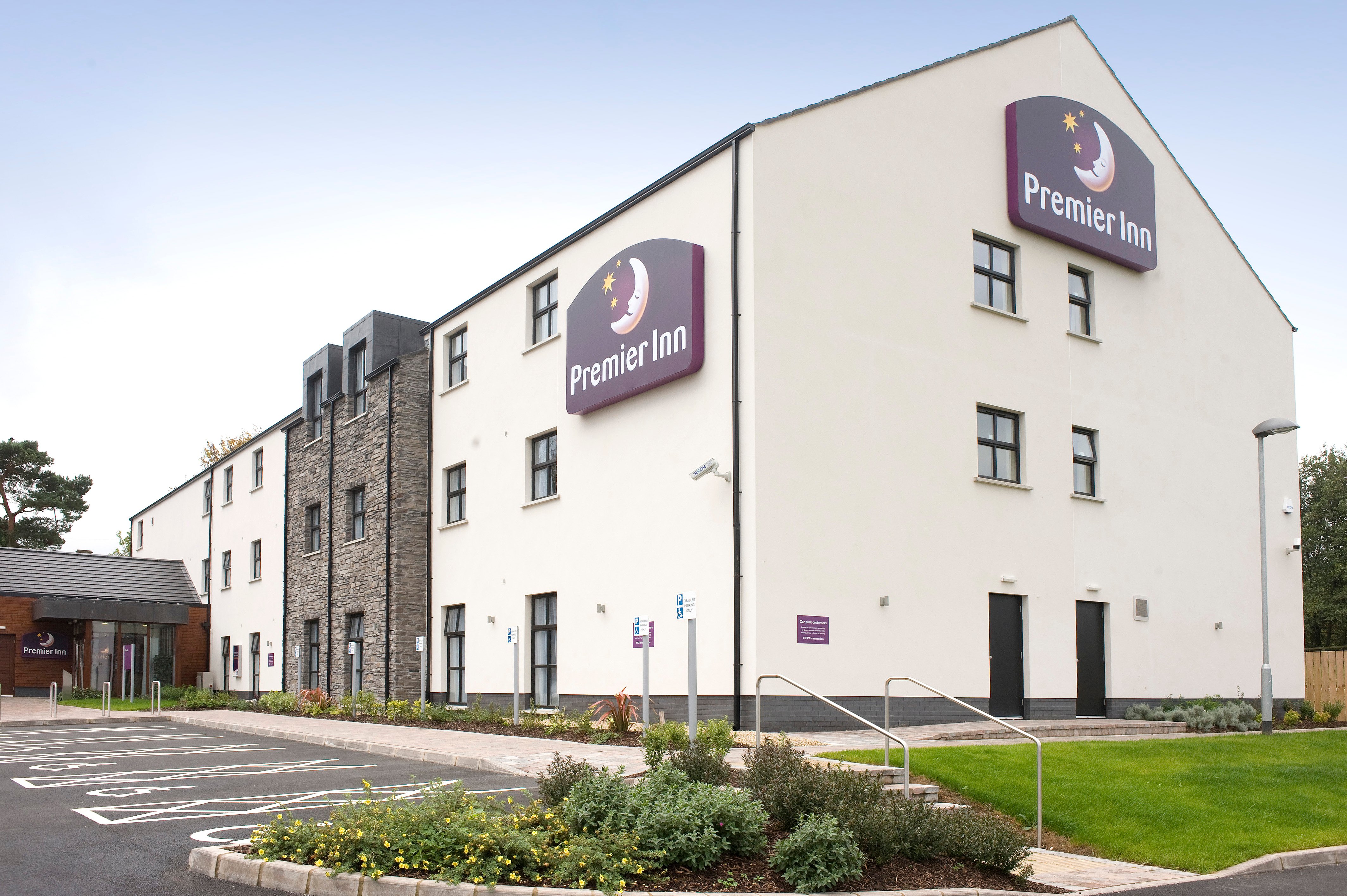 Premier Inn Lisburn hotel-官方