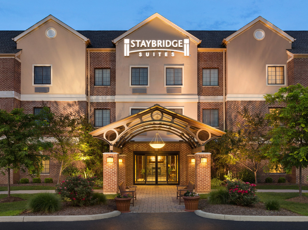 Stow酒店住宿-阿克伦斯托凯霍加福尔斯驻桥套房酒店