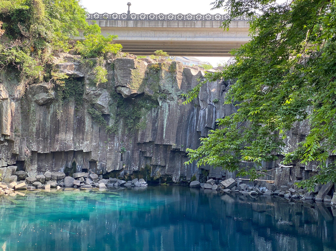 Cheonjeyeon Falls-西归浦市必去景点