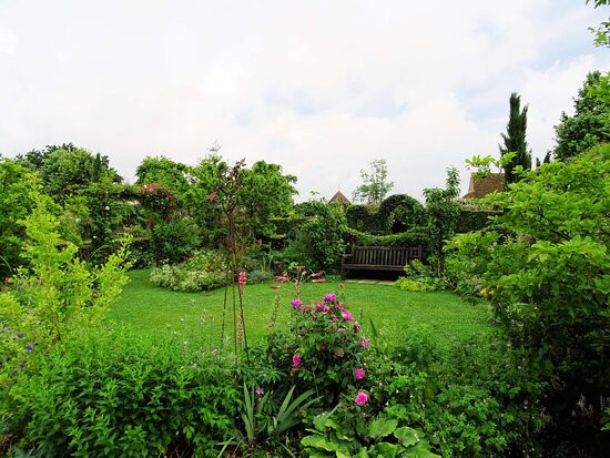 Les Jardins Du Montperthuis景点图片