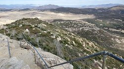 Stonewall Peak Trail景点图片