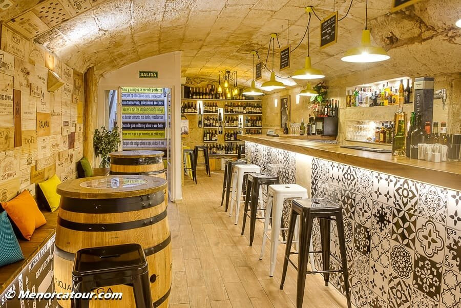 4 Cadires Gastroenoteca