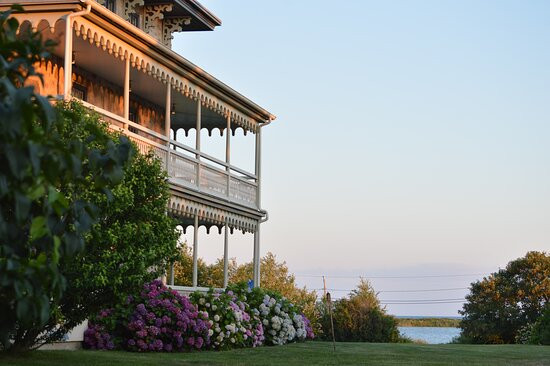 Stone House Inn主图