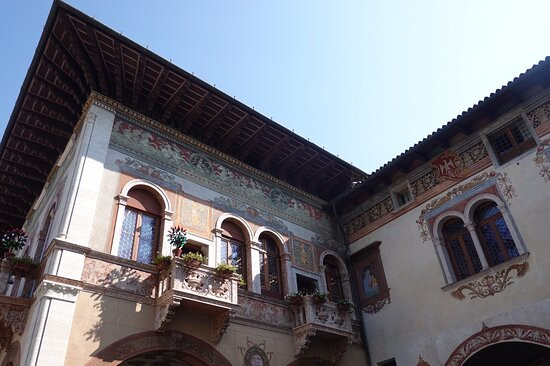 Piazza Rosmini景点图片