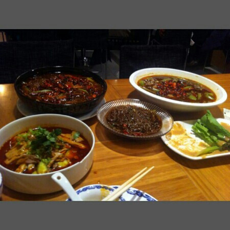 小巴辣子川湘菜餐厅(星游城店)